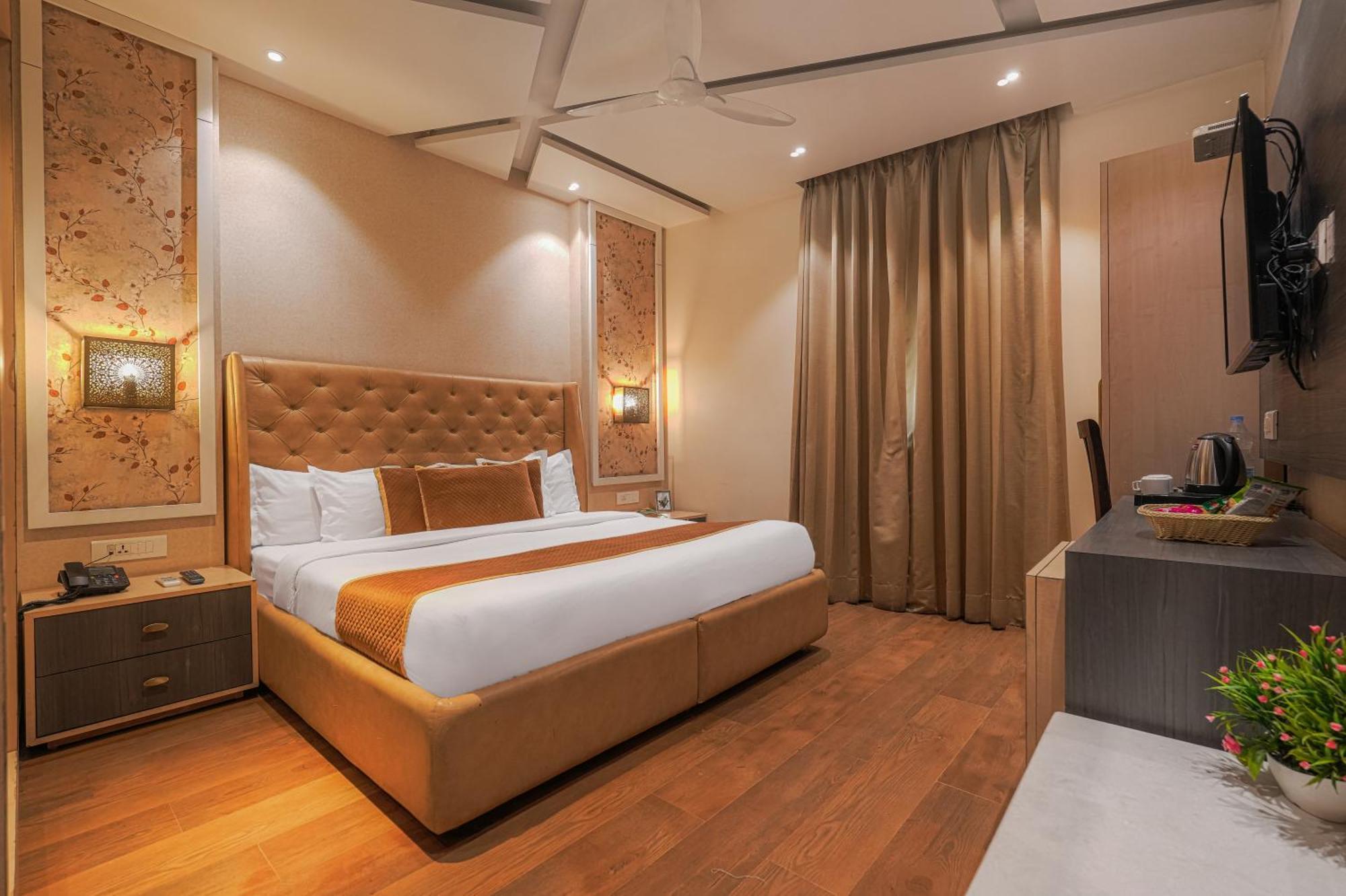 Csjs Inn Hotel アムリトサル エクステリア 写真